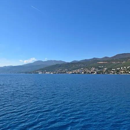 Summer Breeze By Guide アパート *